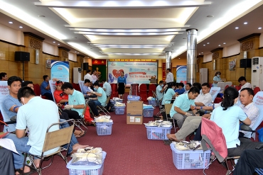 10th humanitarian blood donation 2018 entitled “Hearts of compassion”